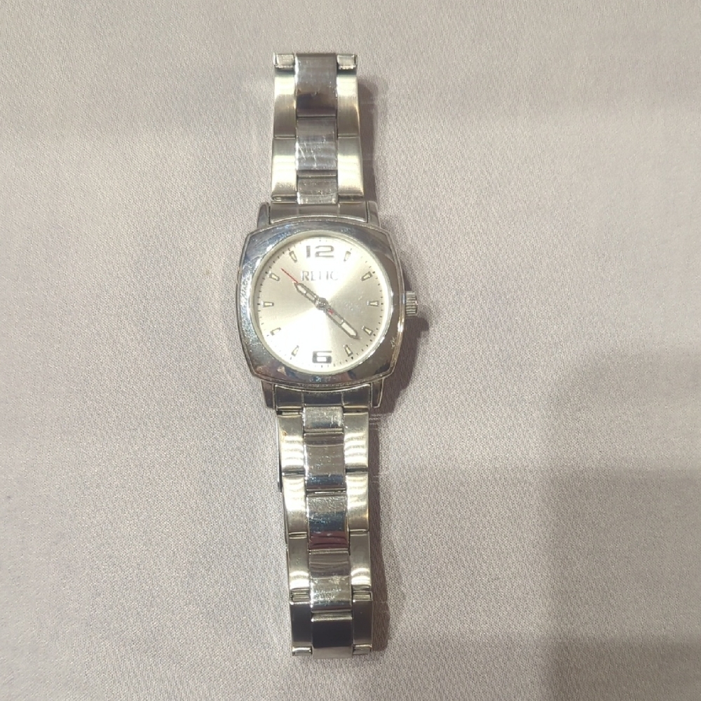 Watch Relic Silver Tone Link Bracelet Style